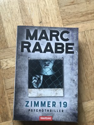 Zimmer 19 / Die Hornisse (Preis beide Bücher)