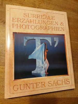 Surreale Erzählungen und Photographien