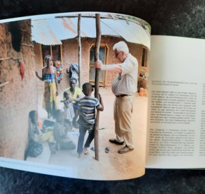 gebrauchtes Buch – Franz Xaver Hirtreiter – Irgendwo in Afrika. Kilimahewa - Ein Wunder im Busch von Tansania.