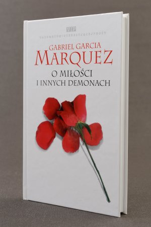 O miłości i innych demonach (Über Liebe und andere Dämonen) polnisch