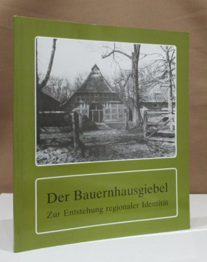 Der Bauernhausgiebel. Zur Entstehung regionaler Identität. Hümmling - Ammerland - Artland - Oldenburger Münsterland. Begleitheft zur Ausstellung herausgegeben im Auftrag der Stiftung "Museumsdorf Cloppenburg" von Helmut Ottenjann.