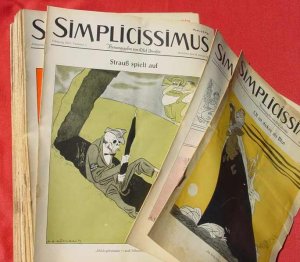 105 x Einzelausgaben "Simplicissimus" Hg. Olaf Iversen, München. Schöne Sammlung der Hefte : 1957 : Nr. 1 - 52 (kompletter Jahrgang) // 1958 : Nr. 1- 52 (kompletter Jahrgang) und  1959 : Nr. 1. Dies sind insgesamt 105 Ausgaben. Durchschnittlich sehr guter Zustand. Nur wenige Exemplare mit geringen Lagerspuren und kleinen Mängeln. (intern 1012420)