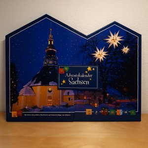 Adventskalender Sachsen - Mit 24 liebevoll gestalteten Minibüchern und Sächsischer Krippe zum Aufbauen