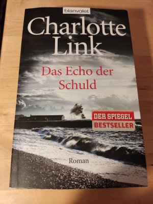 gebrauchtes Buch – Charlotte Link – Das Echo der Schuld