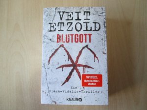 gebrauchtes Buch – Veit Etzold – Blutgott