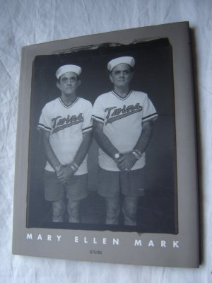 gebrauchtes Buch – Mark, Mary E – Twins