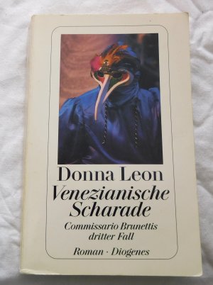 gebrauchtes Buch – Donna Leon – Venezianische Scharade - Commissario Brunettis dritter Fall