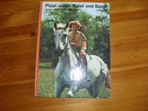 gebrauchtes Buch – Astrid Lindgren – Pippi außer Rand und Band - Mit farbigen Fotos aus dem Kinofilm (1971)