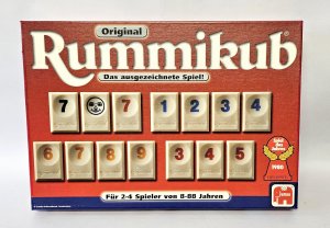 Rummikub mit Holzbänken