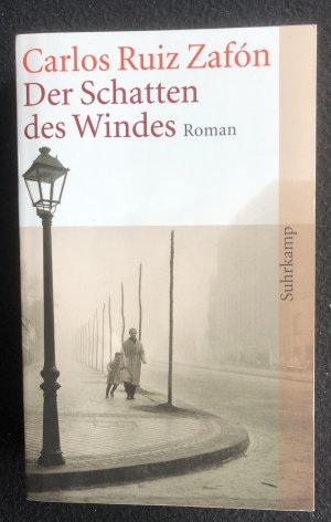 gebrauchtes Buch – Carlos Ruiz Zafón – DER SCHATTEN DES WINDES - Roman