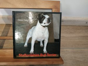 gebrauchtes Buch – Dieter Fleig – Staffordshire Bull Terrier     ### GEPFLEGTES EXEMPLAR ###