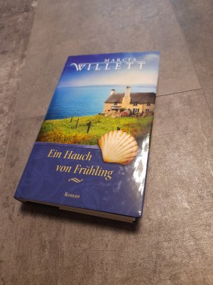 gebrauchtes Buch – Marcia Willett – Ein Hauch von Frühling