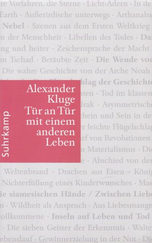 gebrauchtes Buch – Alexander Kluge – Tür an Tür mit einem anderen Leben - 350 neue Geschichten