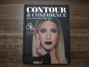 Contour & Confidence - Mrs. Bellas Beauty-Geheimnisse. Mit exklusiven Looks und Insider-Storys