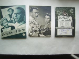 antiquarisches Buch – "Zwischen den Eltern". Mit Willy Fritsch, Jutta Freybe.../ Urlaub auf Ehrenwort mit Ingeborg Theek, /Die Frau am Scheideweg mit Magda Schneider /  Das Rechr auf Liebe mit Magda Schneider /  Weltrekord im Seitensprung mit Ludwig Schmitz