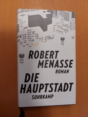 gebrauchtes Buch – Robert Menasse – Die Hauptstadt