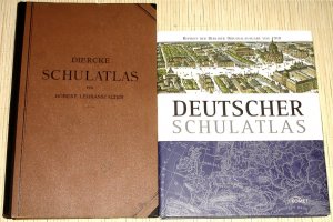 antiquarisches Buch – 2 Bücher: DIERCKE SCHULATLAS für Höhere Lehranstalten  - Grosze Ausgabe 1928 + DEUTSCHER SCHULATLAS - Reprint der Berliner Originalausgabe von 1910