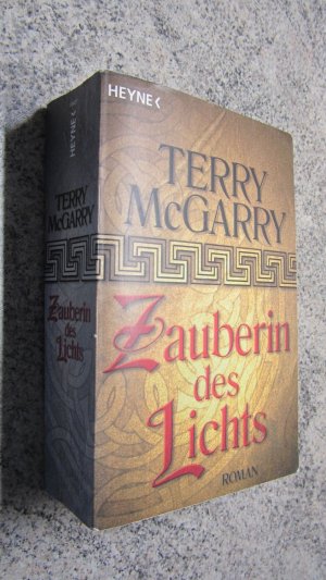 gebrauchtes Buch – McGarry, Terry – Zauberin des Lichts