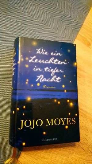 gebrauchtes Buch – Moyes, Jojo – Wie ein Leuchten in tiefer Nacht