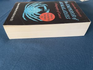 gebrauchtes Buch – Siddhartha Mukherjee – EMPEROR OF ALL MALADIES PB