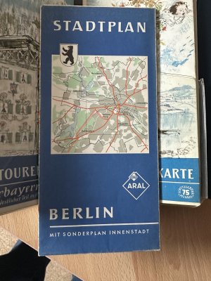 B.V. ARAL Stadtplan von Berlin aus den 60er Jahren (nach Mauerbau)