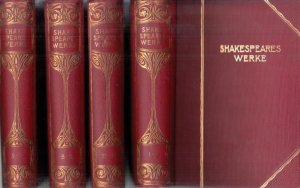 Shakespeares Werke. Komplett mit 14 Teilen in 4 Büchern (= Goldene Klassiker-Bibliothek).