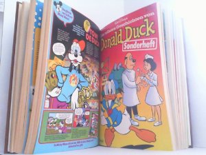 Verschiedene Walt Disney Hefte in einem Buch: Donald Duck Sonderheft 64 / 1980 ; Donald Duck Sonderheft 65 / 1981 ; Donald Duck Sonderheft 66 / 1981 ; […]