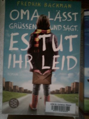 gebrauchtes Buch – Fredrik Backman – Oma lässt grüßen und sagt, es tut ihr leid - ehemaliges Büchereiexemplar