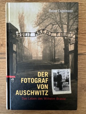 gebrauchtes Buch – Reiner Engelmann – Der Fotograf von Auschwitz - Das Leben des Wilhelm Brasse