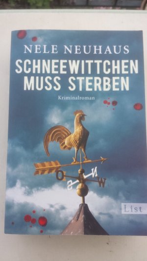 gebrauchtes Buch – Nele Neuhaus – Schneewittchen muss sterben