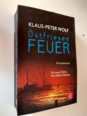 gebrauchtes Buch – Klaus-Peter Wolf – Ostfriesenfeuer