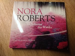 gebrauchtes Hörbuch – Nora Roberts – Im Schatten der Wälder