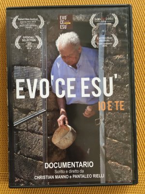 Evo' ce Esu' - io e te. Documentario