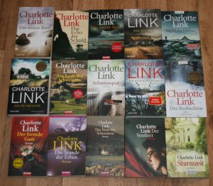 gebrauchtes Buch – Charlotte Link – 15 Bücher - CHARLOTTE LINK - Romane, Krimis. Sturmzeit u.a.