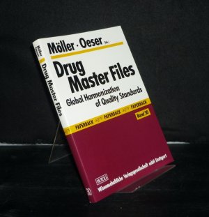 Drug Master Files. Global Harmonization of Quality Standards. Edited by H. Möller and Walter H. Oeser. (= Arbeitsgemeinschaft für Pharmazeutische Verfahrenstechnik, Paperback APV, Band 30).