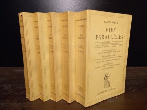 Plutarque. Vies Parallèles. Tome 1-5. Traduction nouvelle avec une introduction et des notes par Bernard Latzarus. (= Classiques Garnier).