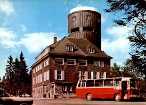 gebrauchtes Buch – Der Astenturm auf dem " KAHLEN ASTEN " Hochsauerland 842m ü. M. Gaststätte " KAHLER ASTEN " Inh. L. Deimel. 5788 Winterberg ungelaufen