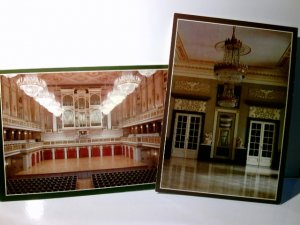 gebrauchtes Buch – Schauspielhaus Berlin. 2 x Ansichtskarte farbig, ungel. 1985. 1 x Großer Konzertsaal. 1 x Carl - Maria - von - Weber - Saal.