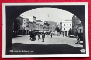 antiquarisches Buch – Ansichtskarte AK Ried im Innkreis. Stelzhamerplatz