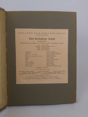 Zentrales Kindertheater: Theater der Freundschaft. Intendant Paul Lewitt. Spielzeit 1953/54. Spielzeit 1954/55. - [Fotoalbum des Schauspielers Werner […]