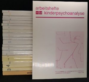 Arbeitshefte Kinderpsychoanalyse. - [Konvolut von 22 in 19 Bänden]. - [EINZELBÄNDE AUF ANFRAGE!].