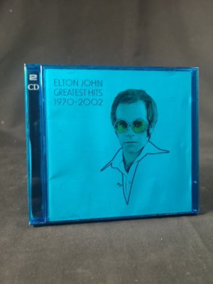 Elton John Greatest Hits 1970 - 2002.