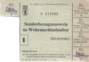 gebrauchtes Buch – Sonderbezugsausweis für Wehrmachtsurlauber. A 114893. Nur gültig in der Reichshauptstadt Berlin.