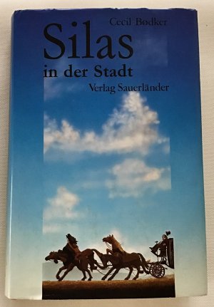 Silas in der Stadt.