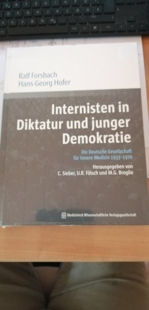 Internisten in Diktatur und junger Demokratie - NEUWARE