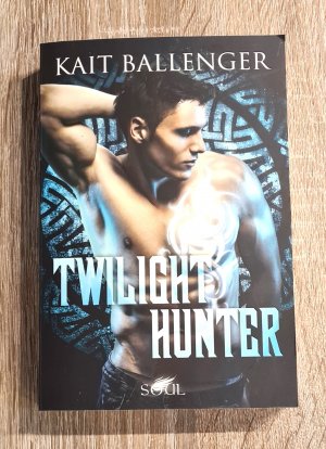 gebrauchtes Buch – Kait Ballenger – Twilight Hunter