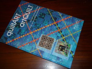 gebrauchtes Buch – Gabriele Maier – quiltART - artQUILT - 16 Quilts von europäischen Kunstlerinnen - Zweisprachig: Deutsch / Englisch