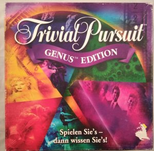 gebrauchtes Spiel – Trivial Pursuit Genus Edition - Komplettset, Bunte Ausgabe [Familienspiel]. 3600 Fragen und Antworten. Achtung! Nicht geeignet für Kinder unter 3 Jahren.