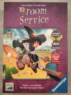 gebrauchtes Spiel – Pelikan, Andreas und Alexander Pfister – Broom Service (Holzspielsteine)[Strategiespiel]. Kennerspiel des Jahres 2015. Achtung: Nicht geeignet für Kinder unter 3 Jahren.