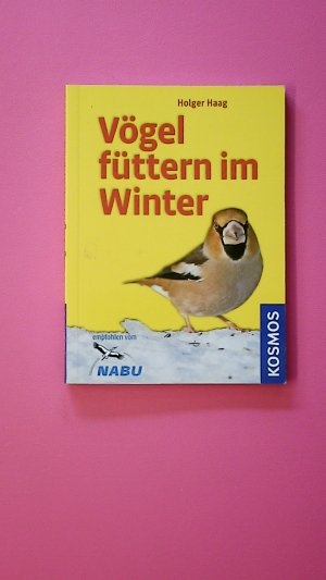 VÖGEL FÜTTERN IM WINTER.